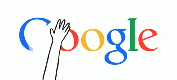 uma pessoa escrevendo em um quadro a palavra google toda colorida